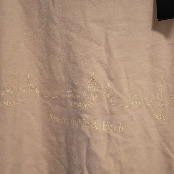 Abercrombie and Fitch t-shirt - Picture 3 of 4